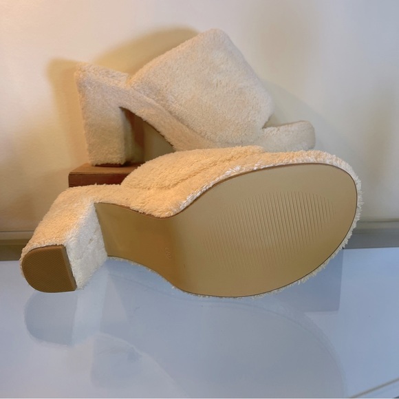 Plush platforms - Picture 4 of 4